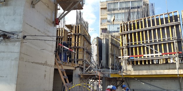 Zone 3: Climbing formwork for faster concrete pouring of vertical elements 